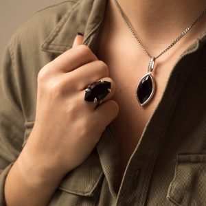 Anello e Collana swarovski nero