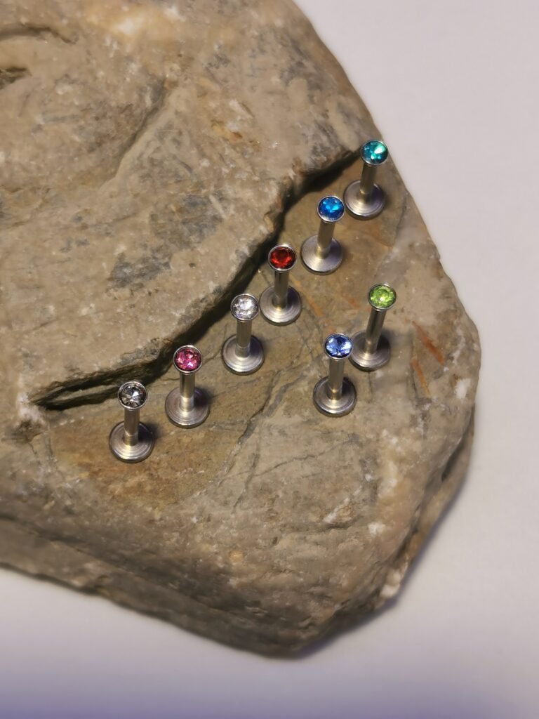 Piercing Naso: Tipi, Dolore, Guarigione e Gioielli Consigliati - Fluid Shop