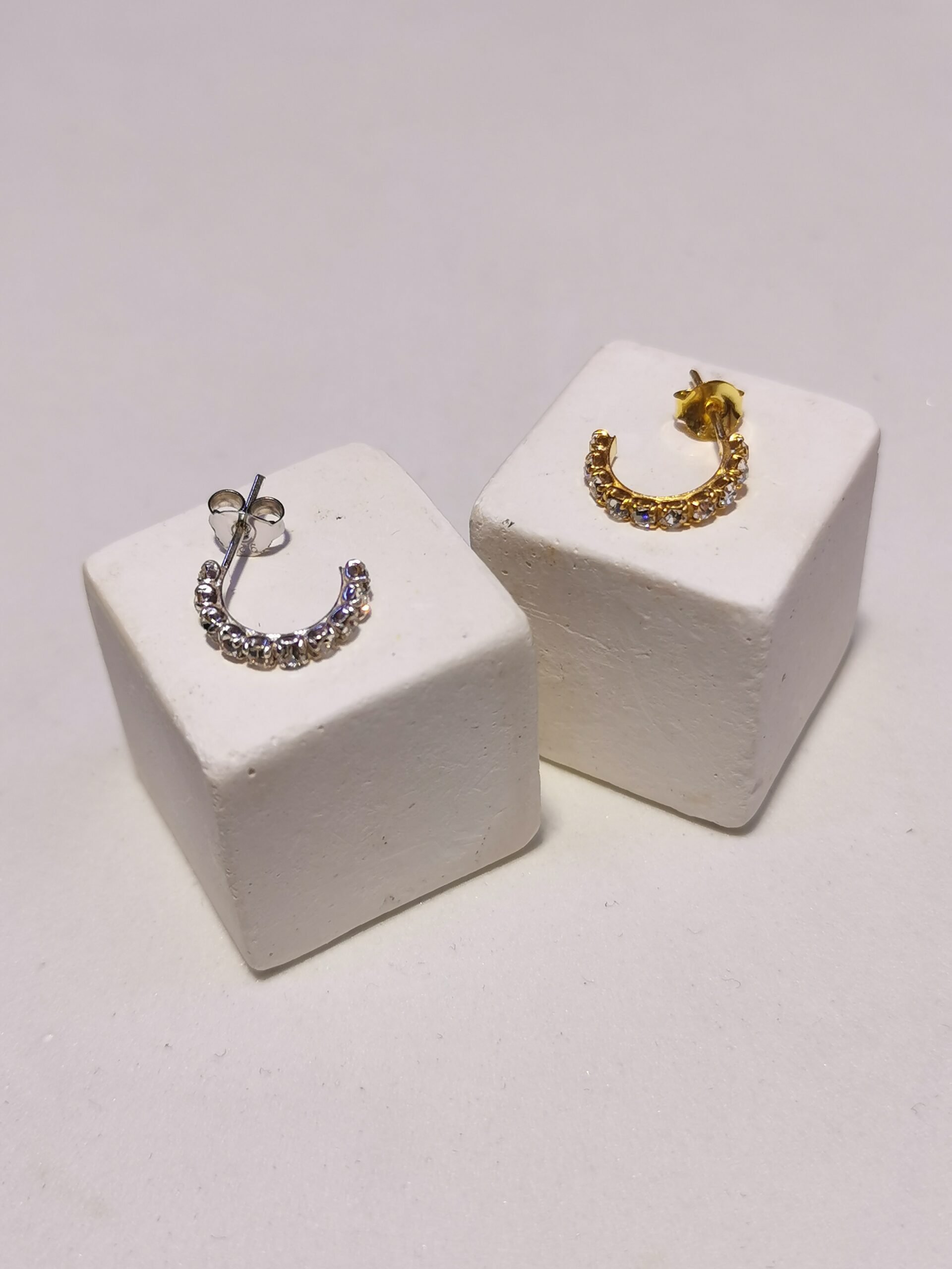 Orecchini con zirconi