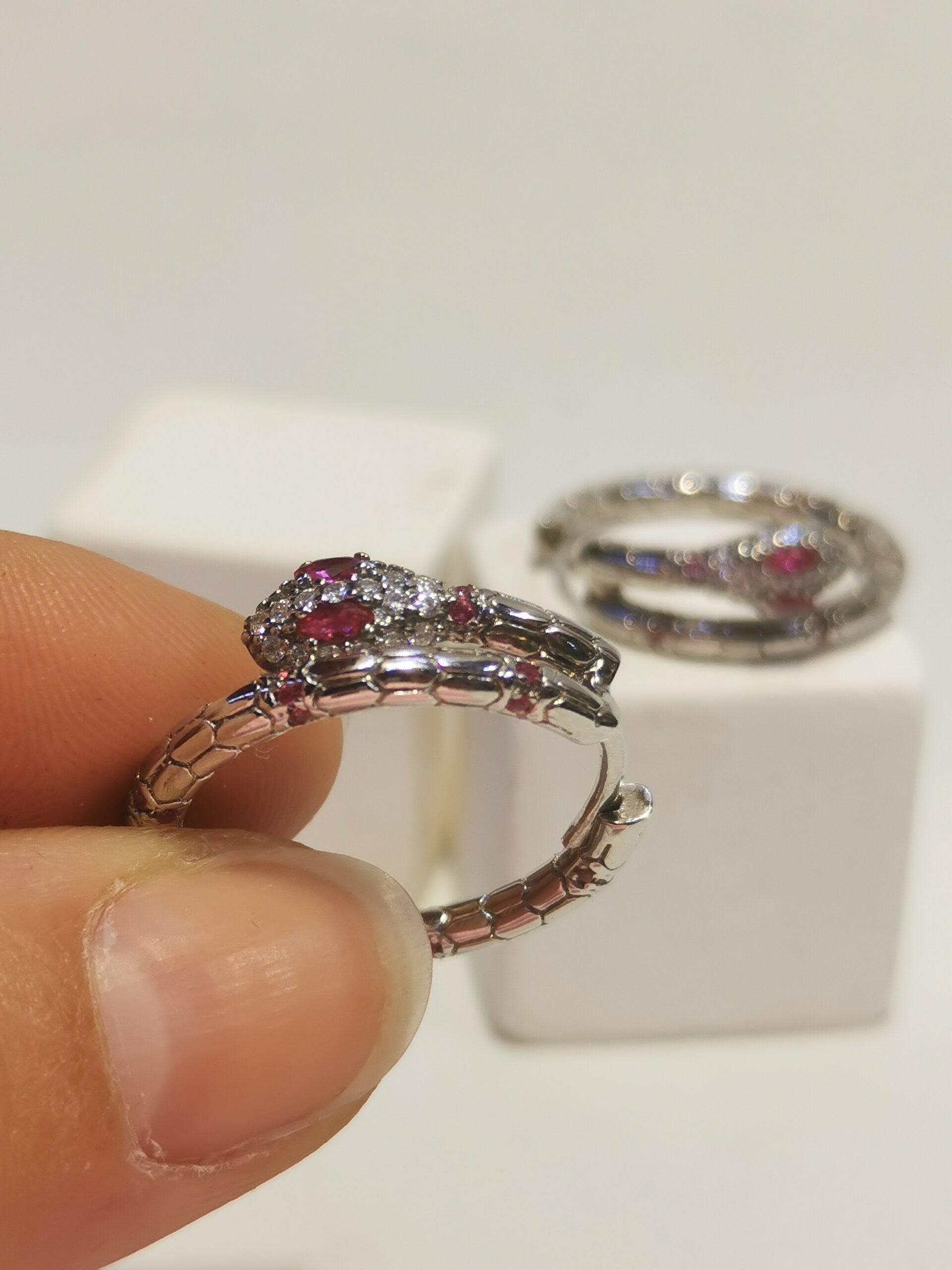 Cerchi serpente con cristalli - immagine 3