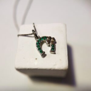 Ferro di cavallo con zirconi verdi