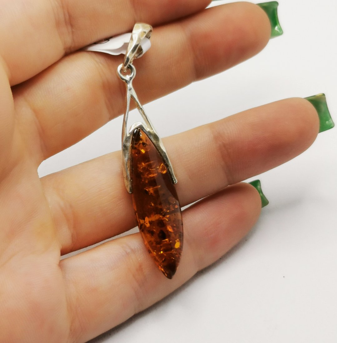 Drop shape amber pendant 2