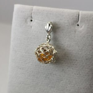 Ciondolo con ambra