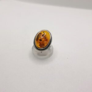 Anello con Ambra