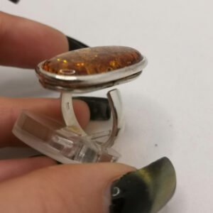 Anello con Ambra