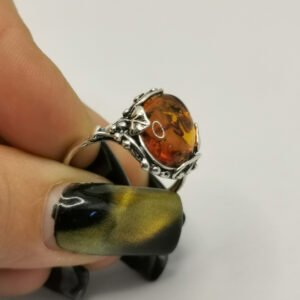 Anello con Ambra