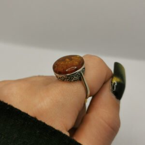 Anello con Ambra