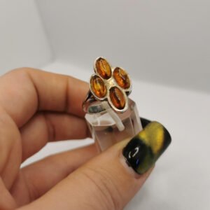 Anello con Ambra