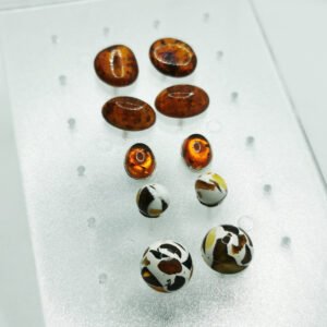 Orecchini piccoli d'ambra