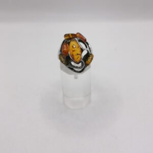 Anello con Ambra