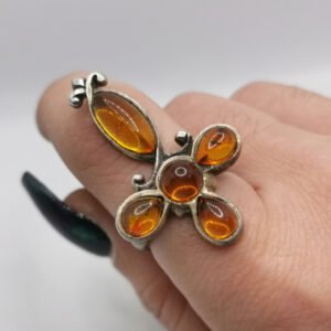 Anello con Ambra