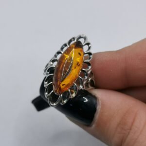 Anello con Ambra