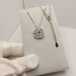Lucky charm - fourleaf clover necklace