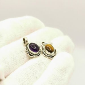 Etnic engraved pendant - oval stone