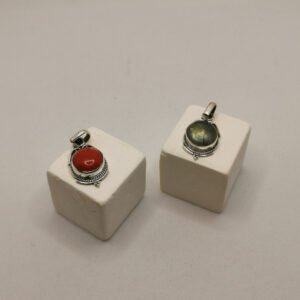 Etnic Pendant - Round stone