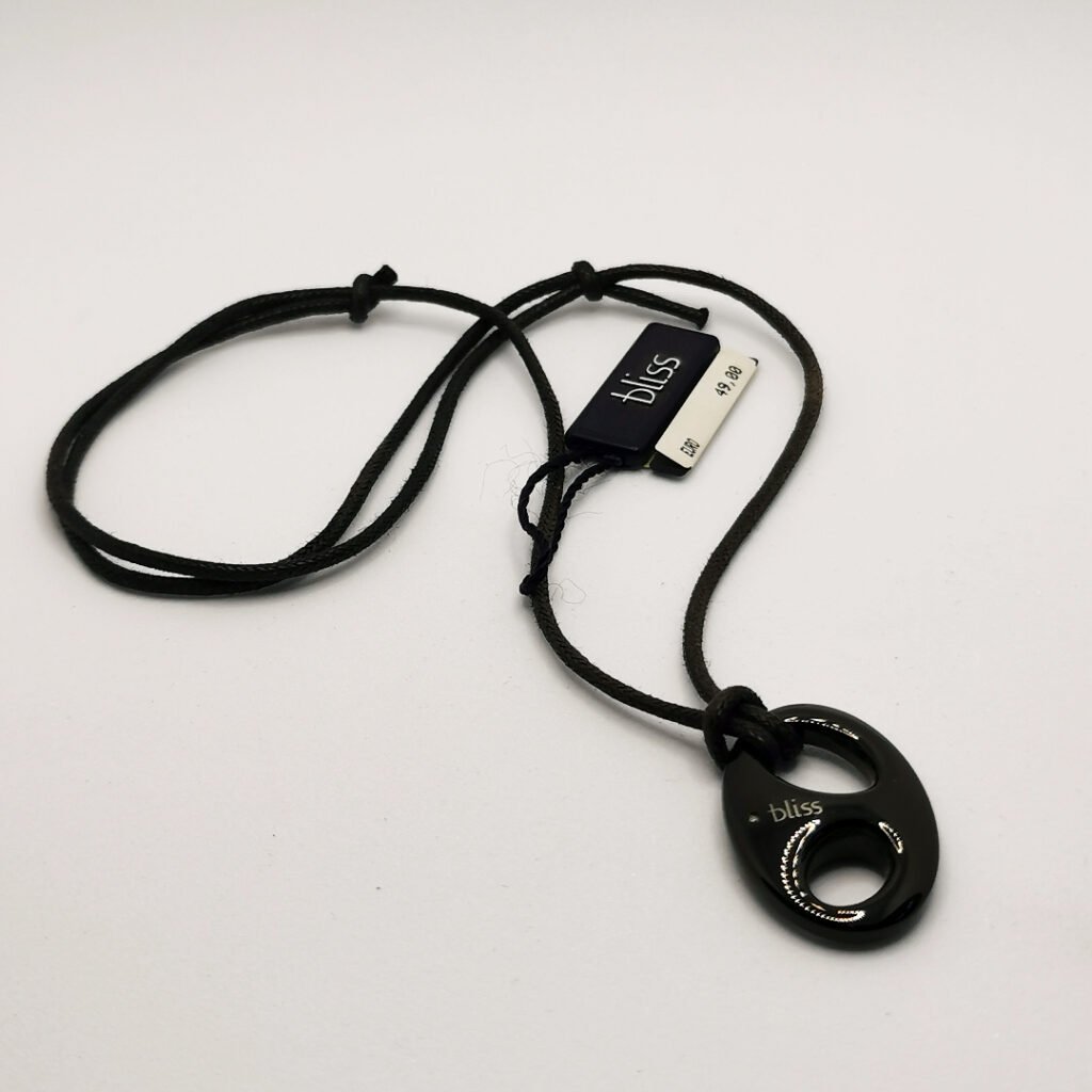 Piercing in Acciaio o Titanio: Quale Scegliere, Cura e Pulizia nel 2026 - Fluid Shop