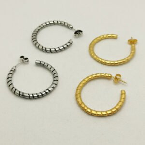 Vintage earrings - Half hoop