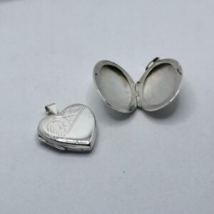 Ciondolo portafoto inciso