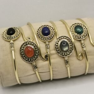 Shield stone bracelet