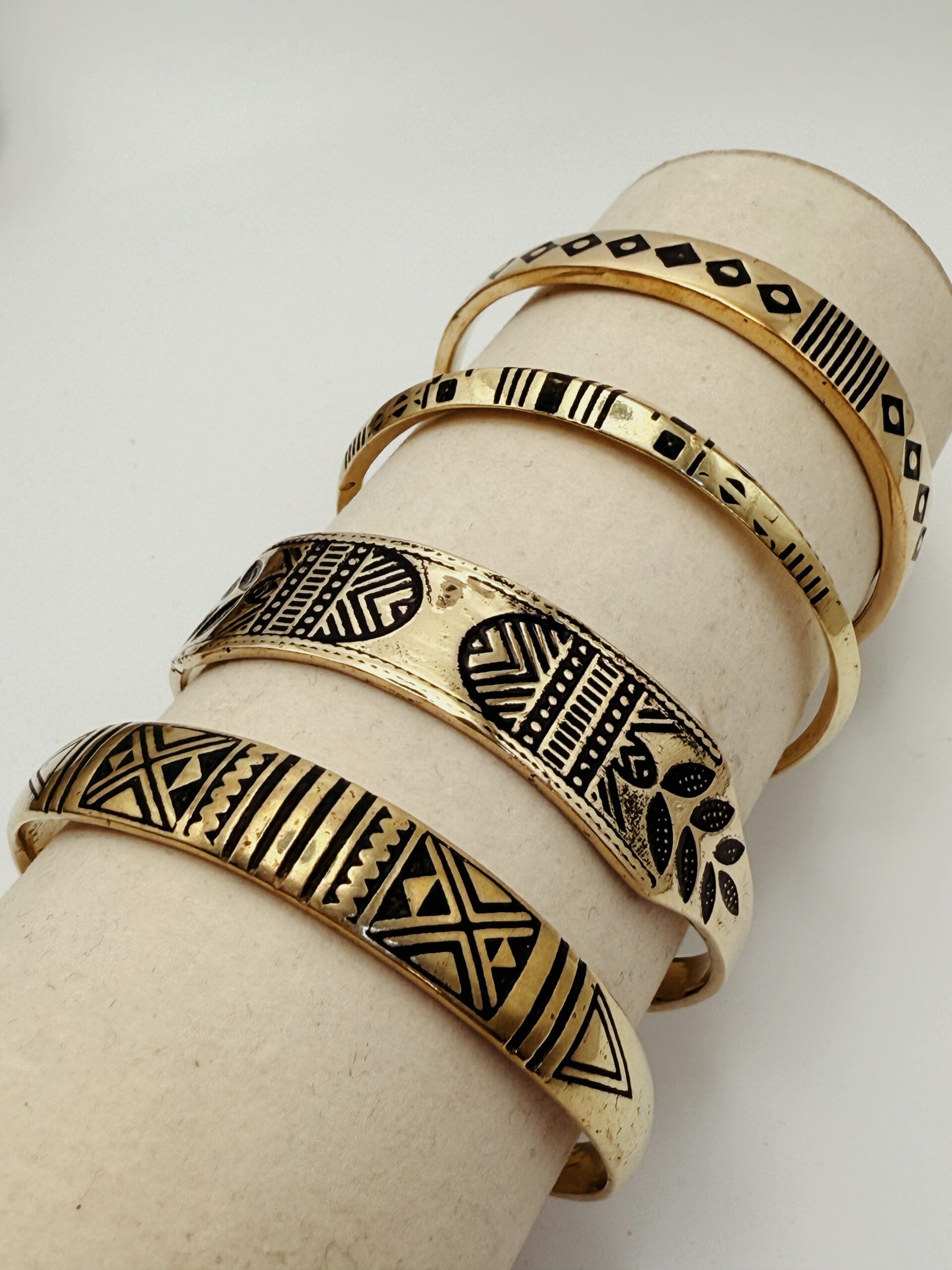 Bracciali Tuareg in ottone lavorato a mano